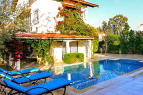 Villa Masal, Jakuzili ve Korunaklı Havuzlu Üç Odalı Lüks Villa 3