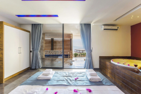 Villa Bofo-3, Muhafazakar Yüzme Havuzlu, Sauna ve Jakuzili Lüks Balayı Villası 1