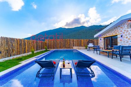 Villa Helen-4, Taş Mimarili, Jakuzili Muhafazakar Havuzlu Villa 1