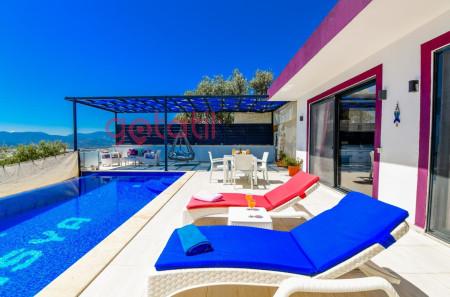 Villa Keyfe, İki Havuzlu, Manzaralı, Kapalı Havuzlu Villa 2