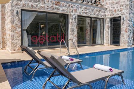 Villa Nihan-4, Isıtmalı Havuzlu, Deniz Manzaralı Lüks Villa 1