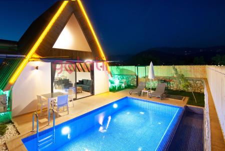 Villa Mori-3, Korunaklı Yüzme Havuzlu, Bebek Yataklı Lüks Villa 1