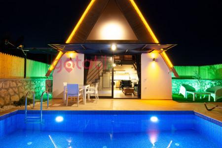 Villa Mori-4, Jakuzili, Korunaklı Havuzlu, Manzaralı Villa 1