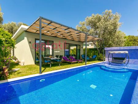 Villa Safran-2, İki Havuzlu, Doğa İçerisinde, Lüks Muhafazakar Villa 1