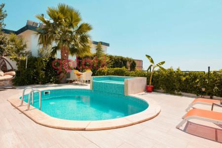 Villa Han-6, Isıtmalı Havuzlu, Süit Odalı, Jakuzili Balayı Villası 2