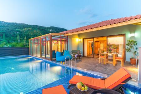 Villa Kalp, Isıtmalı Havuzlu, Süit Odalı, Manzaralı Lüks Villa 1