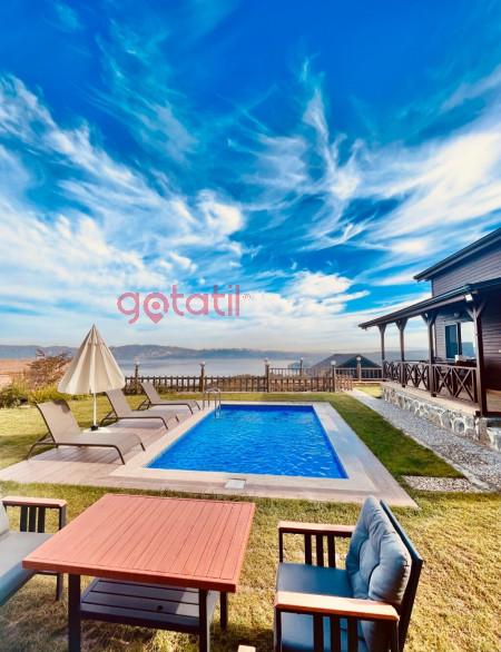 Bungalov Tedora-2, Göl Manzaralı Isıtmalı Havuzlu ve 2 Odalı 1
