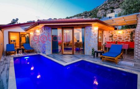 Villa Minato, Deniz Manzaralı, Korunaklı Havuzlu Villa 1