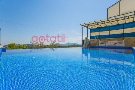 Villa Haydi, Korunaklı Yüzme Havuzlu, 2 Odalı, Jakuzili 1
