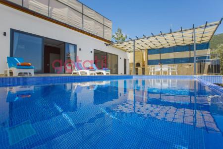 Villa Haydi, Korunaklı Yüzme Havuzlu, 2 Odalı, Jakuzili 2