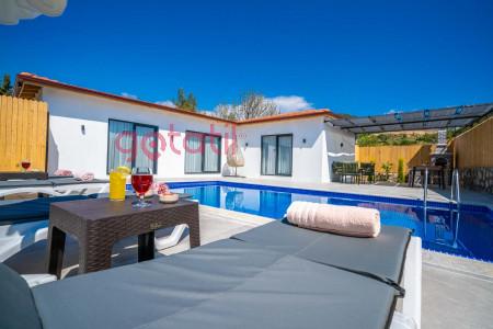 Villa Saybal, Korunaklı Havuzlu, Jakuzili Villa 1