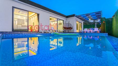 Villa Esenlik, Dört Kişilik, Jakuzili, Korunaklı Villa 1