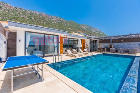 Villa Şeniz-1, Deniz Manzaralı, Saunalı, Havuzlu Lüks Villa 2