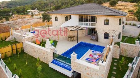 Villa Sandal-1, Çift Jakuzili, Isıtmalı Havuzlu, Hamam ve Saunalı Lüks Villa 1