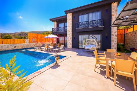 Villa Sandal-4, Çift Jakuzili, 2 Odalı ve Korunaklı 2