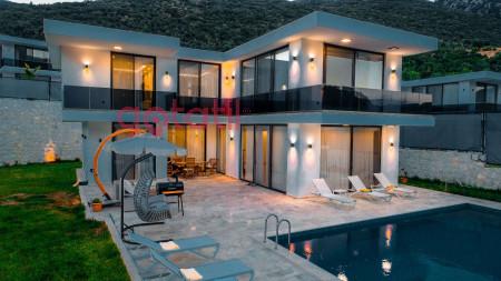 Villa Lady-2, Süit Odalı, Korunaklı Havuzlu, Jakuzili Lüks Villa 1