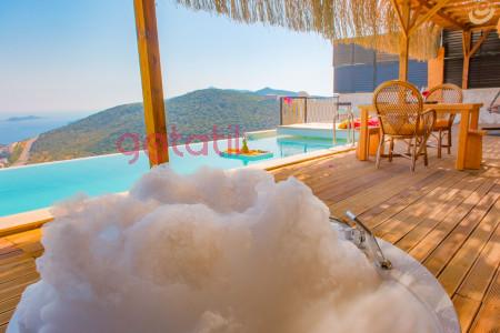 Mandy House-1, Kalkan Bölgesinde, Muhteşem Manzara ve Korunaklı Villa 2