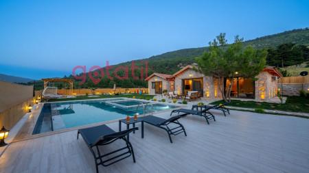 Villa Cazibe, Doğa İçerisinde, Jakuzili, Çocuk Parklı Muhteşem Villa 2