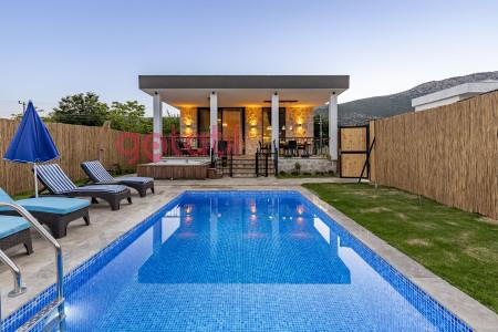 Villa Piraye-2, Kalkan Bölgesinde, Jakuzi ve Saunalı Lüks Villa 1