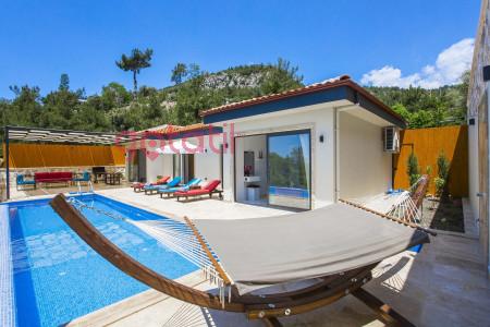 Villa Mercan, Deniz Manzaralı, Süit Odalı, Jakuzili Lüks Villa 2