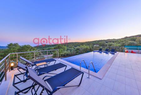 Villa Pınar, Şahane Manzaralı, Doğa İçerisinde Villa 1
