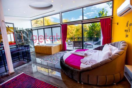 Villa Monar, Kapalı Havuzlu, Jakuzili, Hamam ve Saunalı Muhteşem Villa 3
