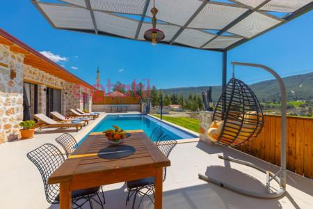 Villa Edis, İki Odalı, Korunaklı Havuzlu Jakuzili Villa 1