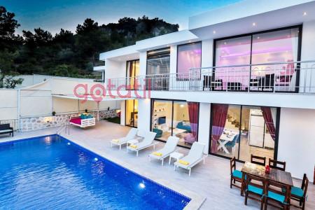 Villa Amor-1, Deniz Manzaralı, Çocuk Havuzlu, Jakuzili Villa 1