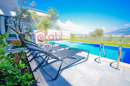 Villa Aymira, Korunaklı Havuzlu, Jakuzili, Doğa İçerisinde Villa 3