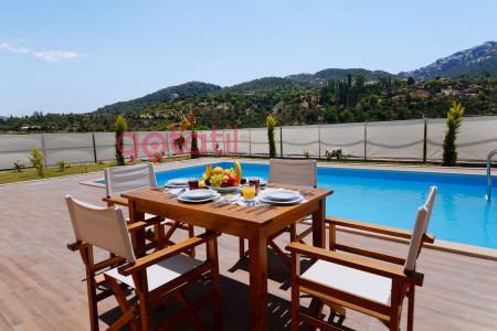 Villa Helen-1, Süit Odalı, Jakuzili, Geniş Havuzlu Villa 2