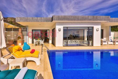 Villa Name, Isıtmalı Havuzlu, Jakuzili, Markete Yakın Lüks Villa 1