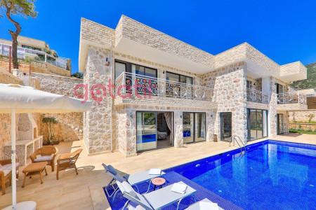 Villa Nihan-5, Korunaklı Yüzme Havuzlu, Taş Mimarili Jakuzili Villa 1