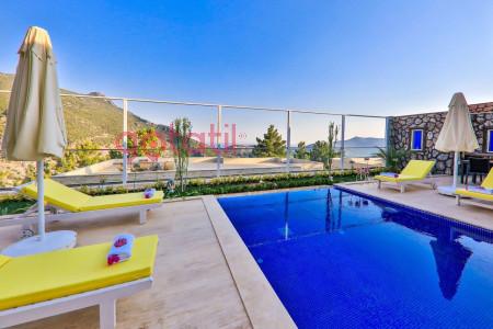 Villa Nihan-7, Korunaklı Yüzme Havuzlu, Taş Mimarili Villa 3