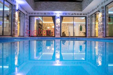 Villa Nihan-7, Korunaklı Yüzme Havuzlu, Taş Mimarili Villa 1